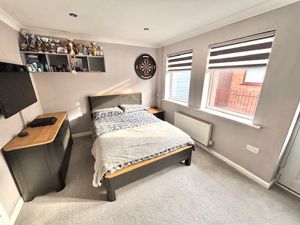Bedroom- click for photo gallery